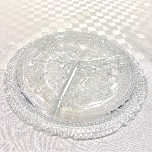 Pressed Glass 8.5 inch Divided Round Relish Dish - Picture 6 of 9